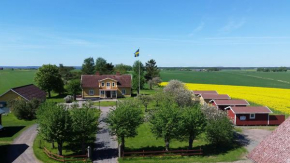 Mellomgården in Axvall